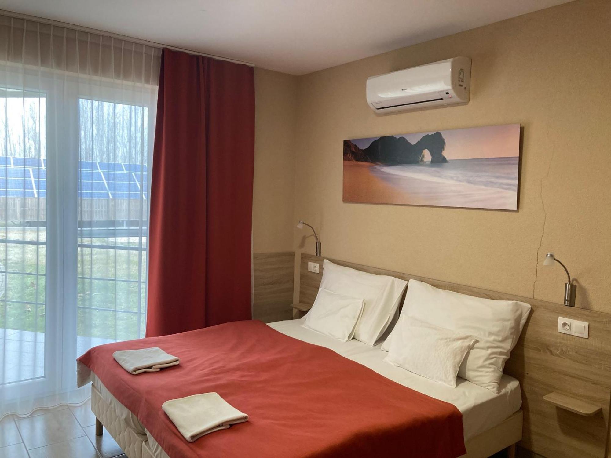Nautilus Etterem Es Panzio Hotel Dabas ภายนอก รูปภาพ